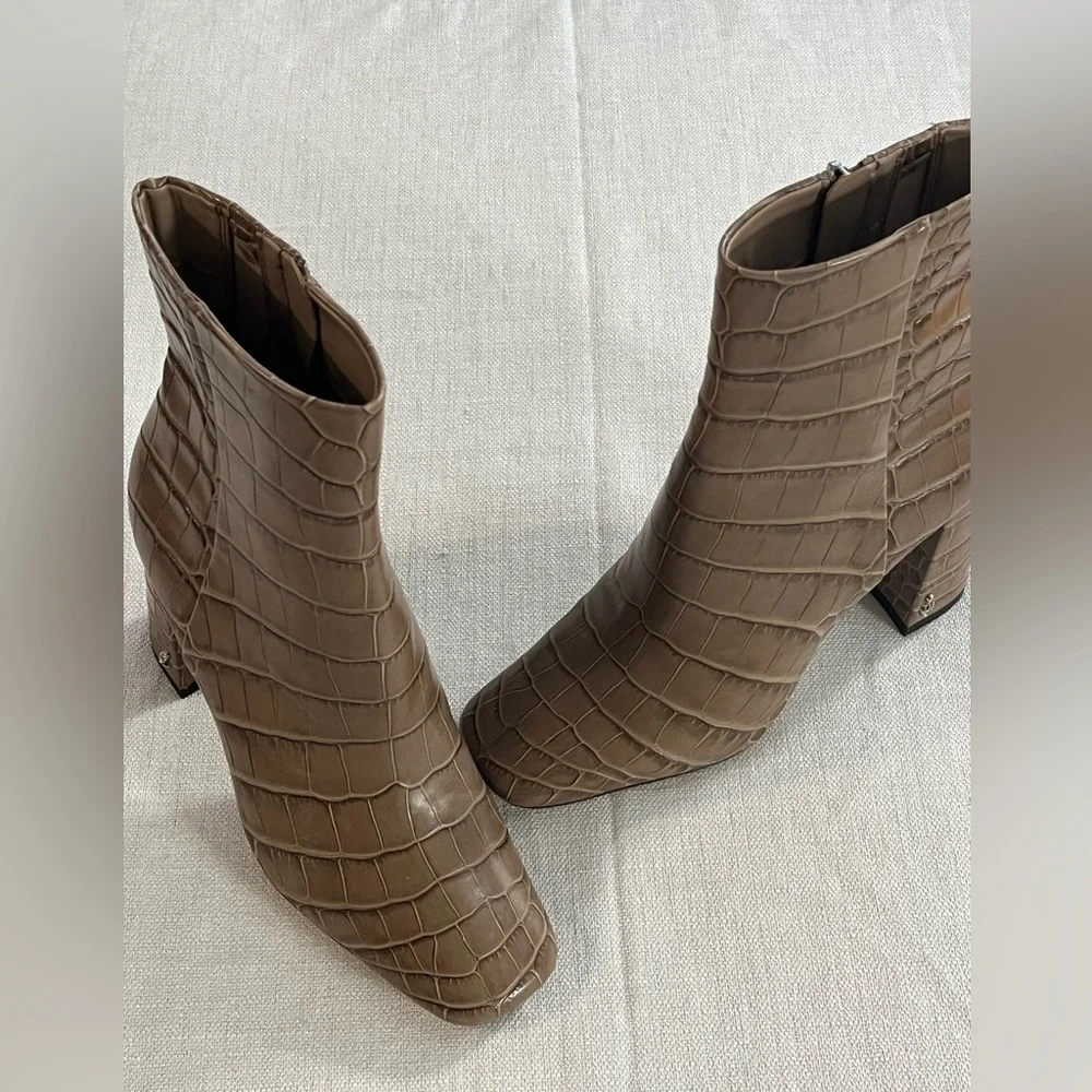 Sam Edelman Brown Codie Croc-Embossed Ankle Boots Size 7M